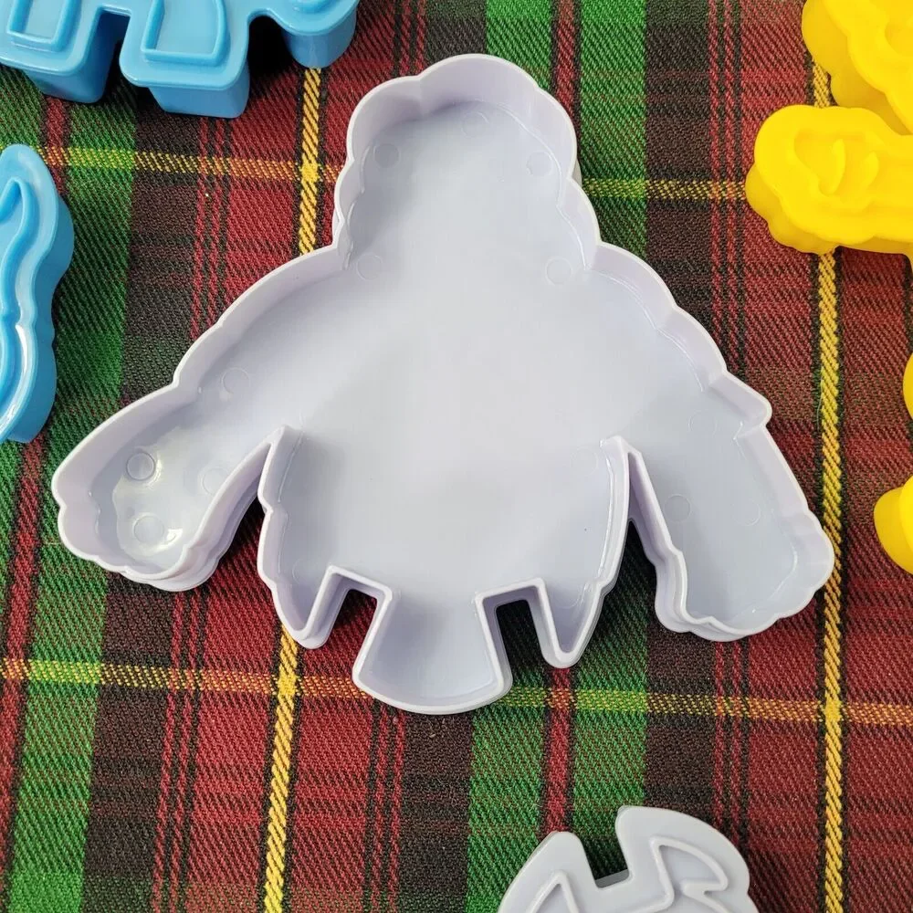 Rudolph the Red Nosed Reindeer Stand-Up Cookie Cutters 16pc 2007